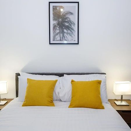 Contemporary 1 Bed Apartment Central بولتون المظهر الخارجي الصورة