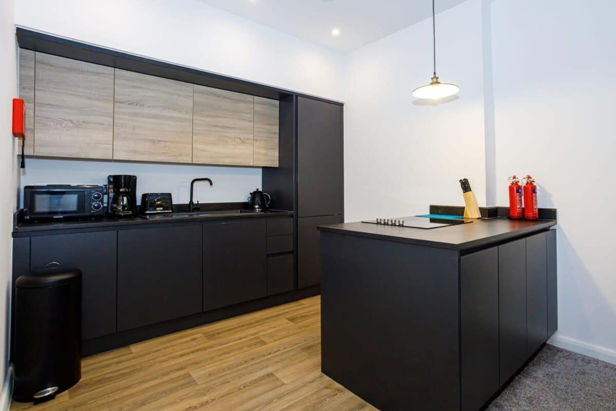 Contemporary 1 Bed Apartment Central بولتون المظهر الخارجي الصورة